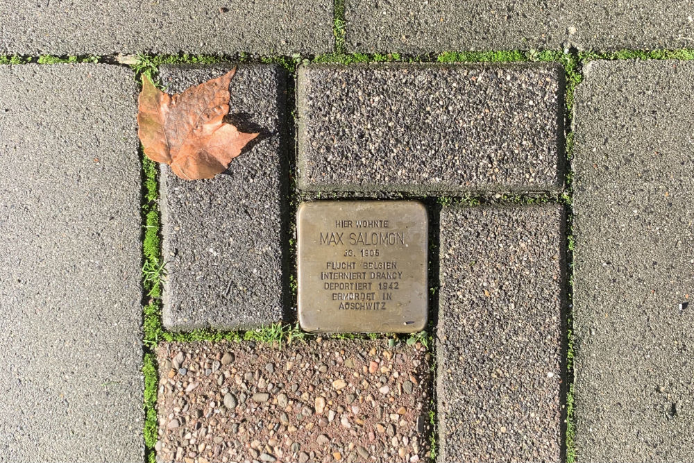 Stumbling Stones Thomashofstraße 15 #1