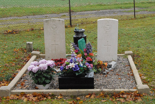 Commonwealth War Graves Courouvre #1