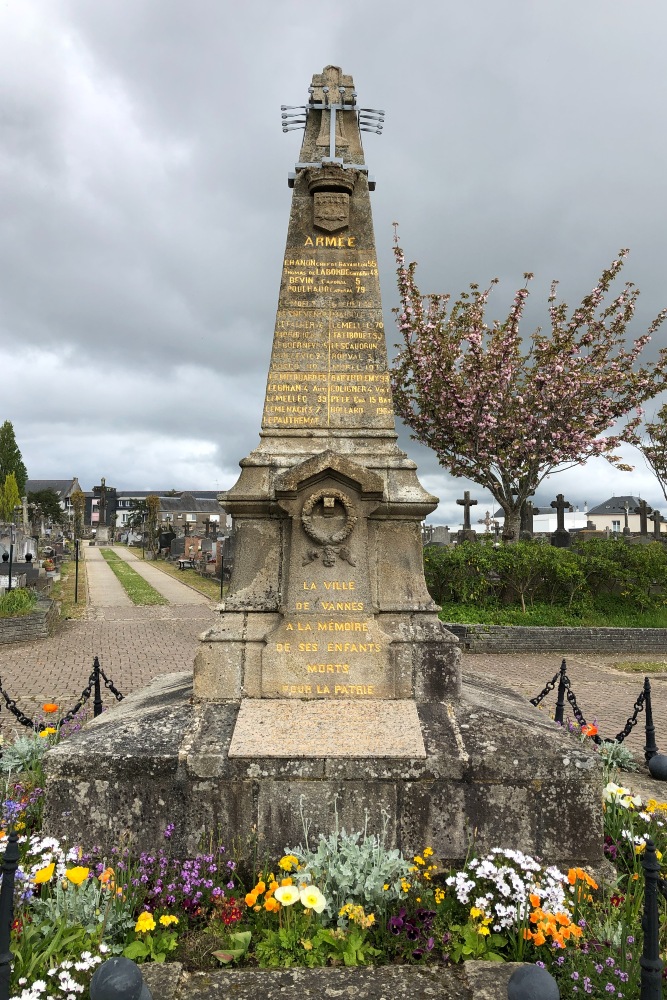 Oorlogsmonument Vannes #2