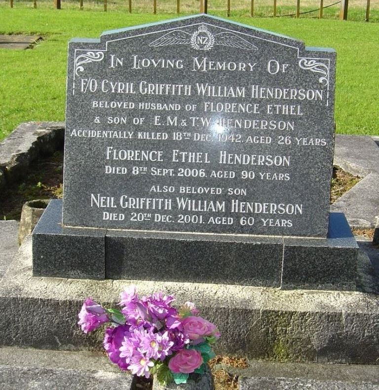 Commonwealth War Grave Midhirst Cemetery