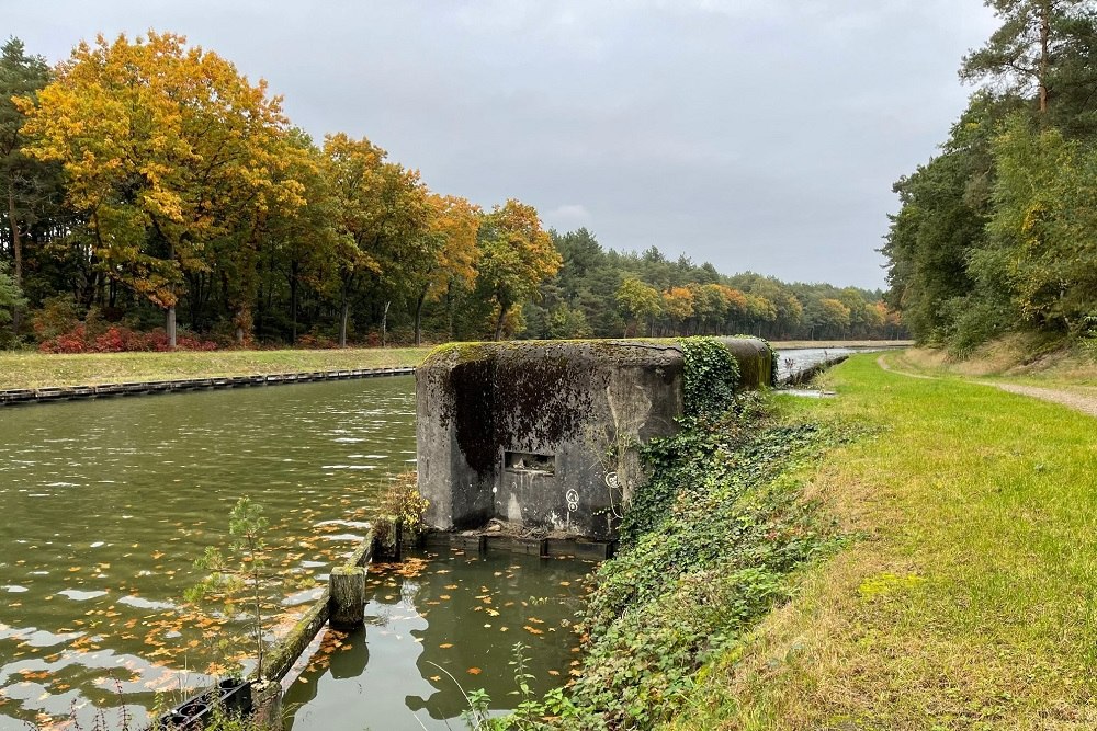 Bunker 6f Grensstelling Bocholt-Herentals Kanaal #1