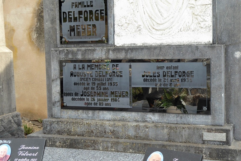Belgian Graves Veterans Hollange #2