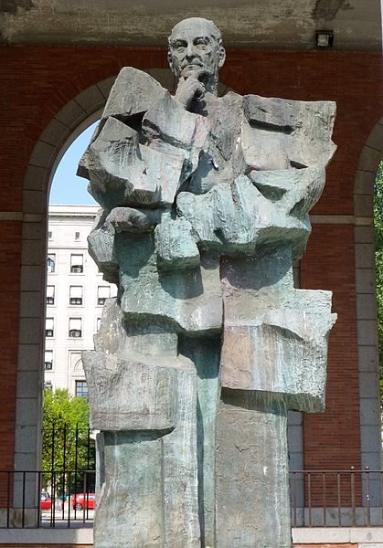 Monument Francisco Largo Caballero #1