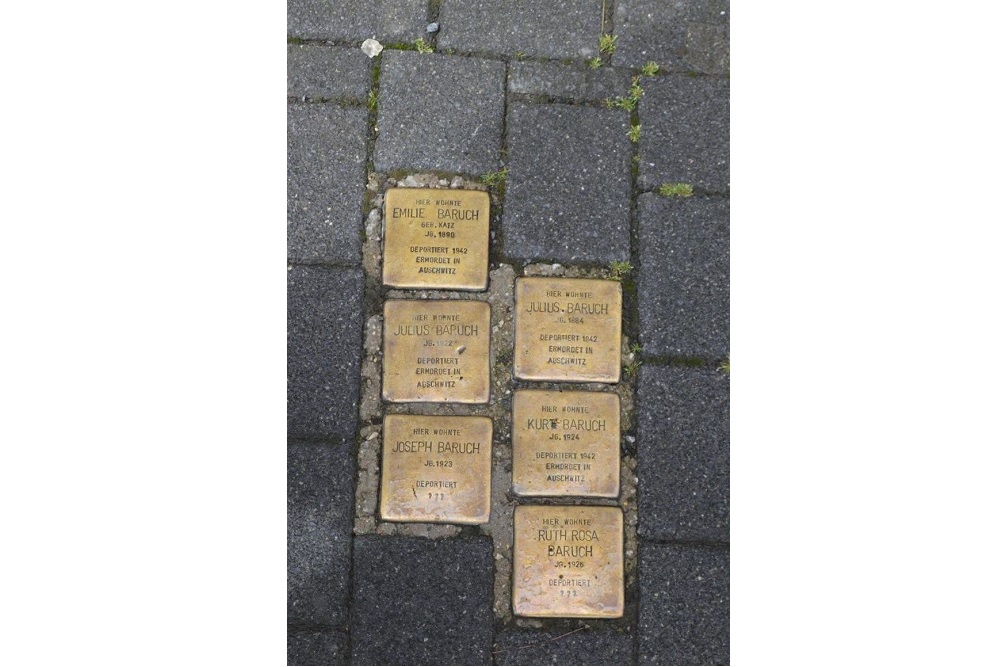 Stolpersteine Zwischen den Krmen 2