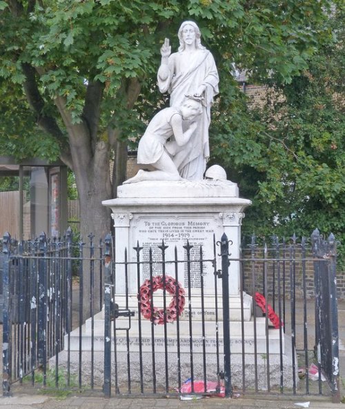 Oorlogsmonument St. Michael and All Angels Church