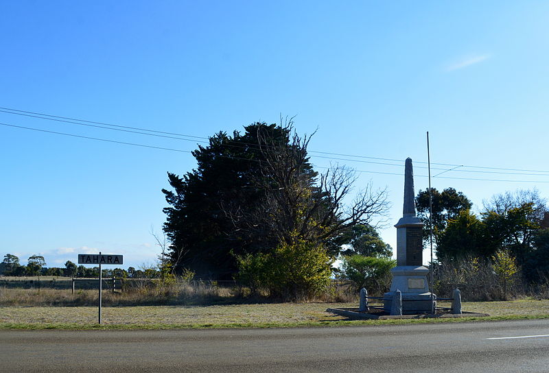 Oorlogsmonument Tahara #1