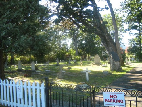 Commonwealth War Graves St. Mary the Virgin Cemetery #1