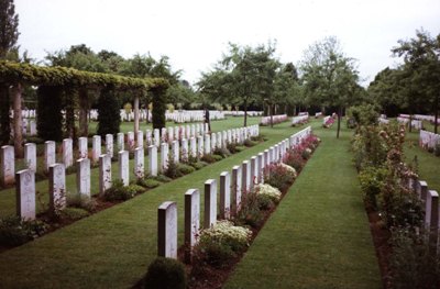 Commonwealth War Cemetery Banneville-la-Campagne #1