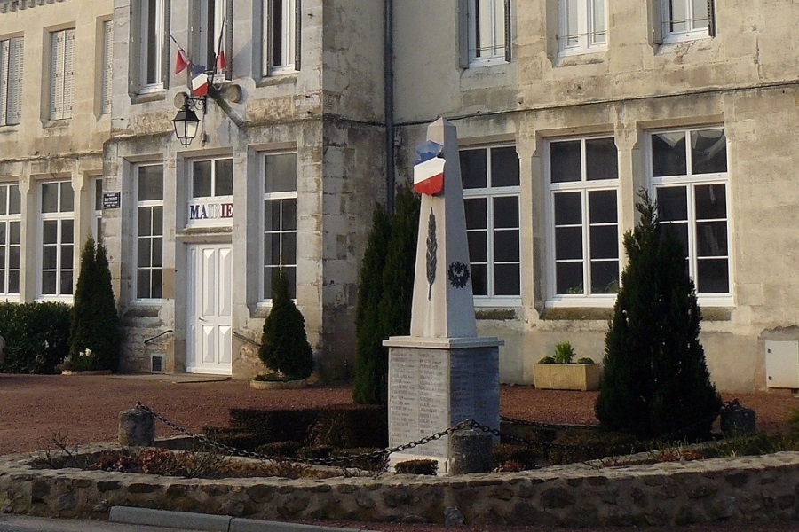 War Memorial Cussy-en-Morvan