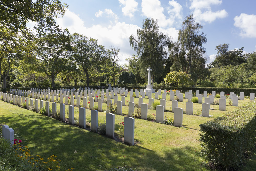 Oorlogsgraven van het Gemenebest Vlissingen #2