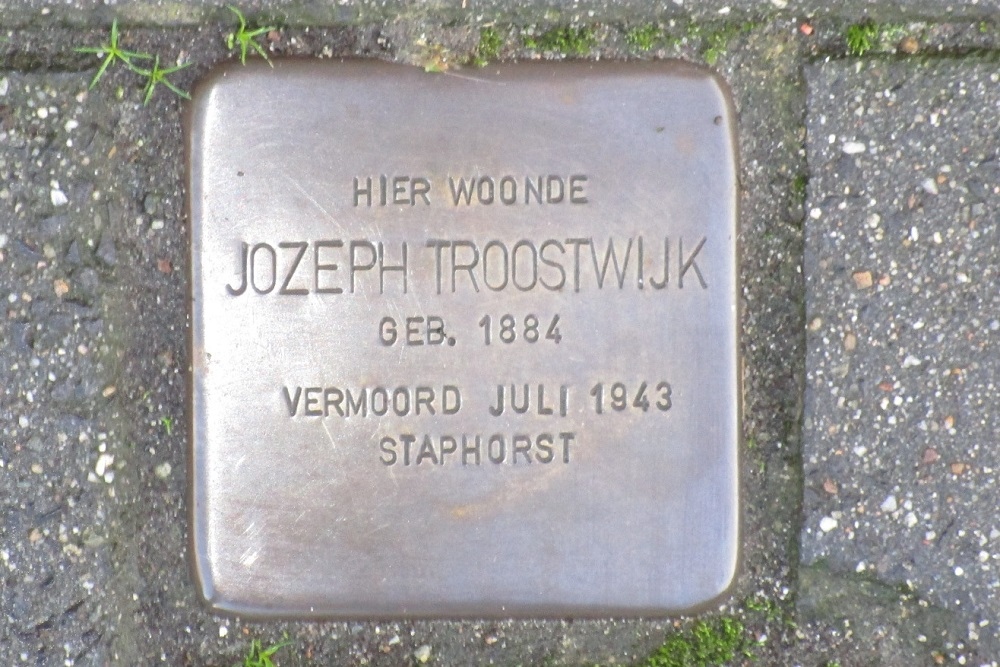 Stolperstein Eekwal 28