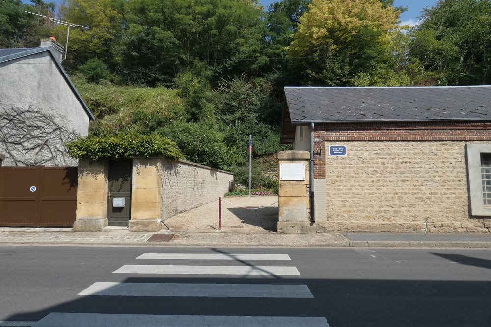 The cave De Gaulier