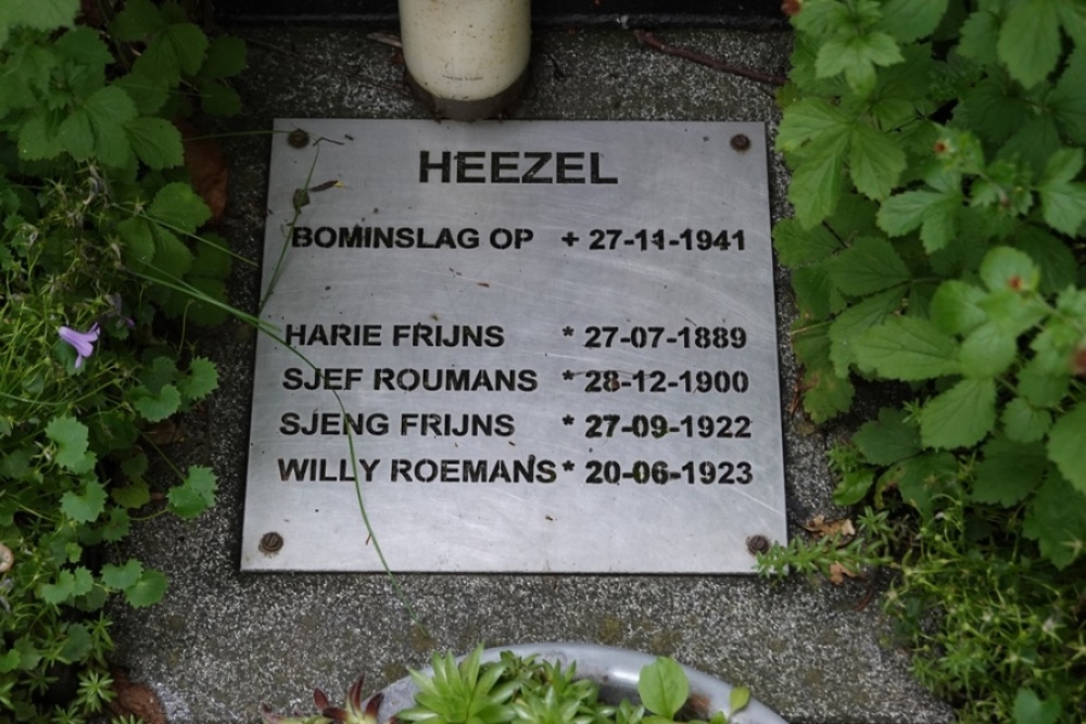 Herdenkingskruis Bombardement Heezel #2