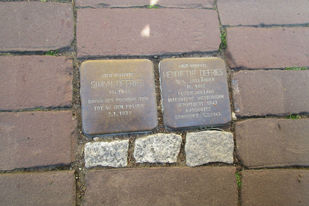 Stolpersteine Bahnhofstrae 76 #1