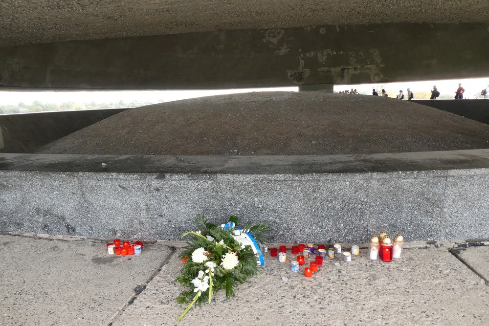 Executiemonument Majdanek #4