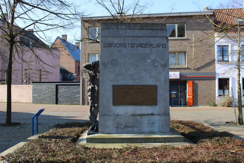 Oorlogsmonument Moerbeke-Waas #4