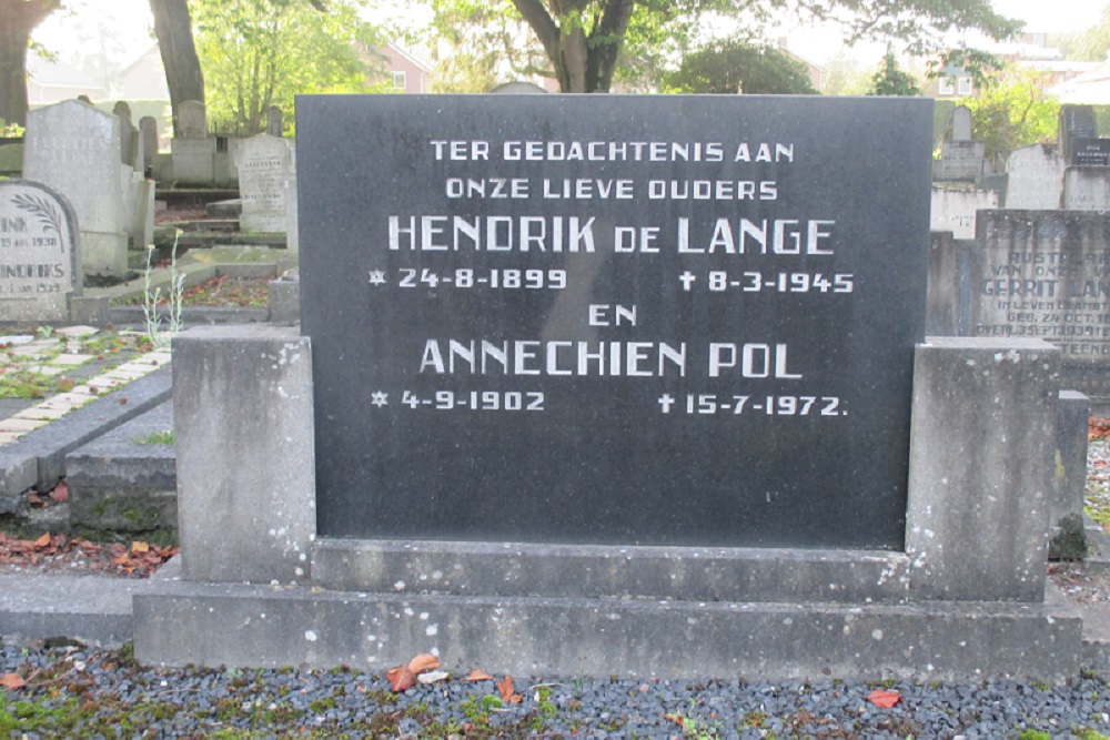 Nederlandse Oorlogsgraven Algemene Begraafplaats Emmen #4