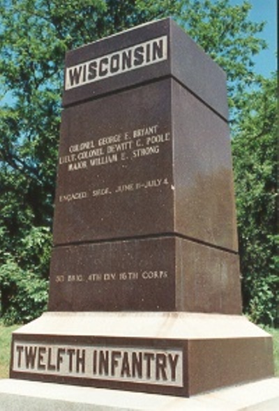 Monument 12th Wisconsin Infantry (Union)