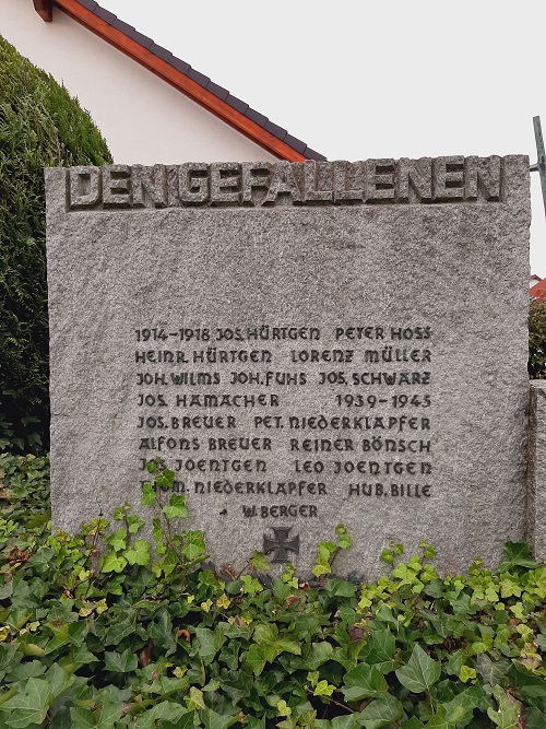 War Memorial Lüxheim #3