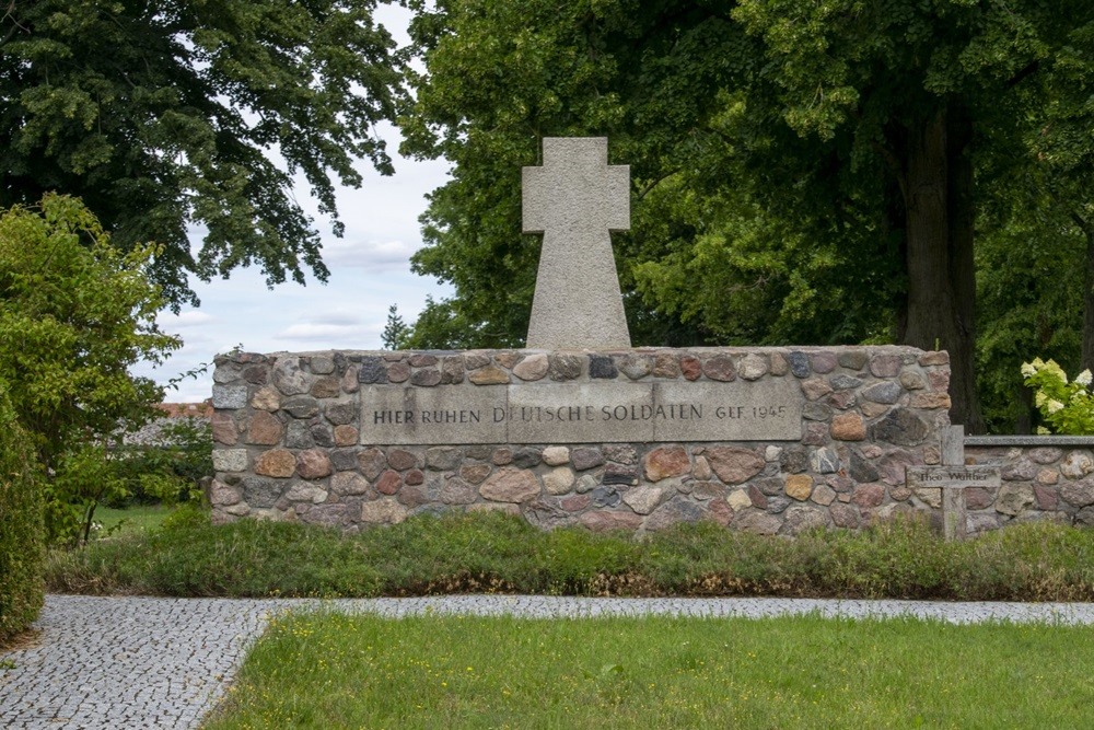 War Memorial Lebus #1