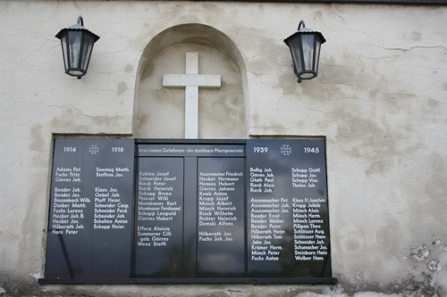 Oorlogsmonument Karweiler #1