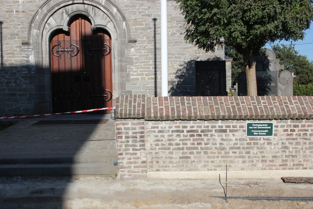 Commonwealth War Graves Waarmaarde #1