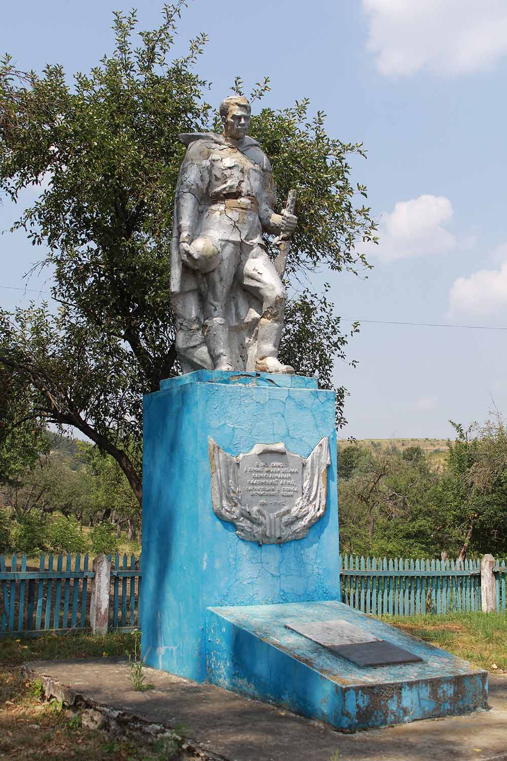 Oorlogsmonument Myshkiv #1