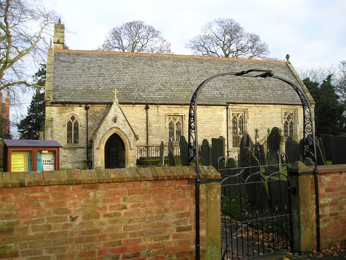 Oorlogsgraf van het Gemenebest St. Giles Churchyard #1