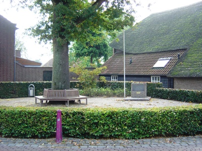 Oorlogsmonument 's Gravenmoer #1