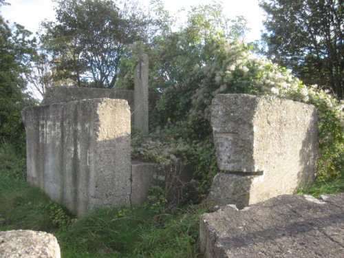 Remains Pillbox FW3/23 Queensferry