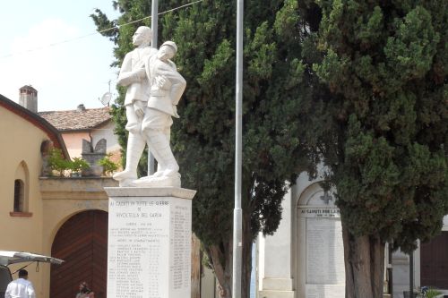 Oorlogsmonument Desenzano #1