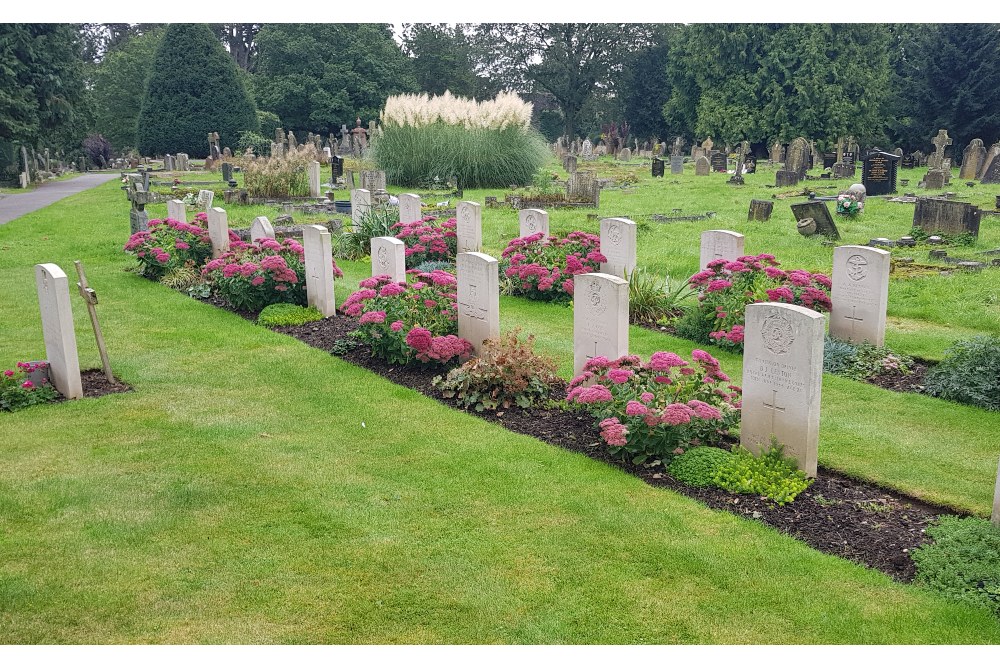 Commonwealth War Graves Warwick Cemetery #1