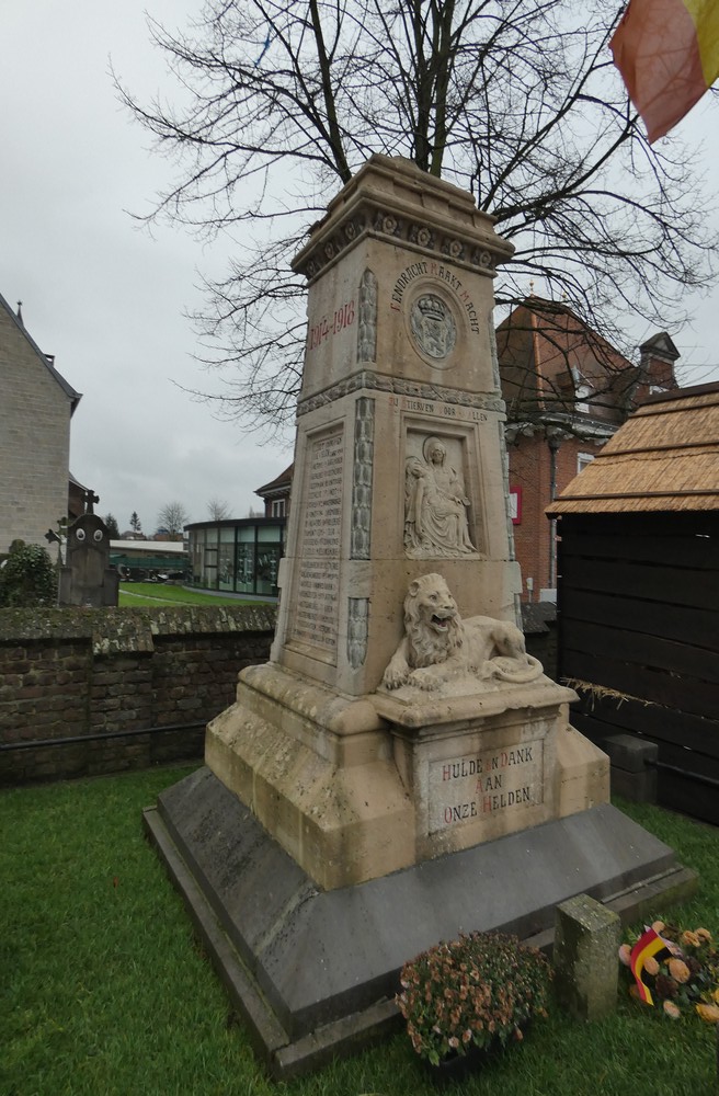 War Memorial Sint-Lievens-Houtem #2