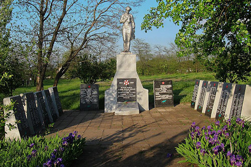 Mass Grave Soviet Soldiers Tokmak