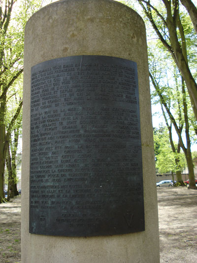 Place Général de Gaulle Memorial #2