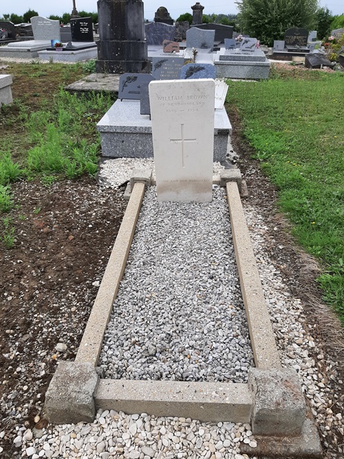 Oorlogsgraven van het Gemenebest Auchonvillers #2
