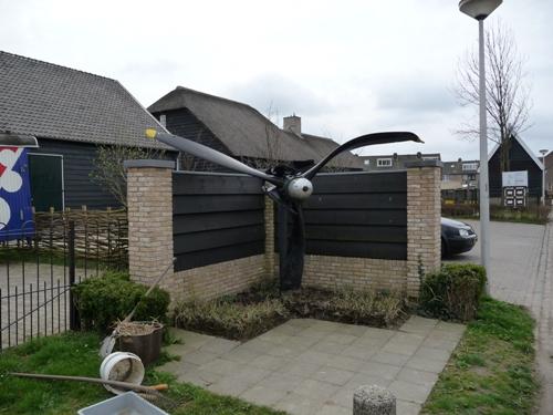 Monument Crash Mosquito