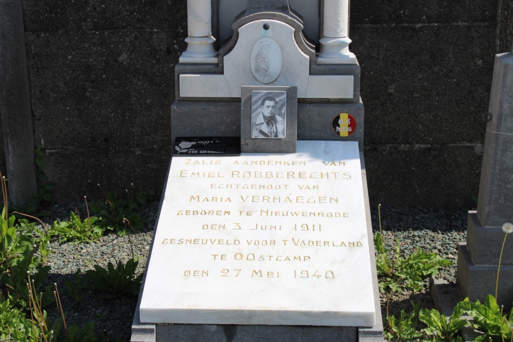 Belgische Oorlogsgraven Nieuwenrode	 #4