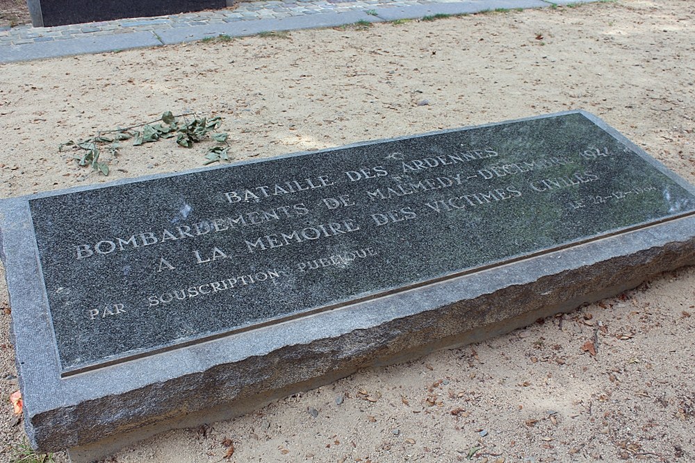 Monument Burgerslachtoffers Bombardement 23-12-1944 Malmedy #4