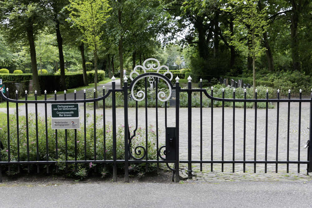 Dutch War graves Wapenveld #1