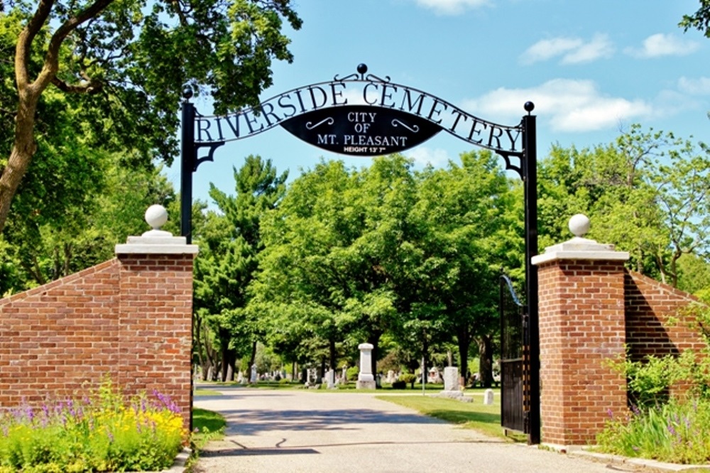 Oorlogsgraven van het Gemenebest Riverside Cemetery