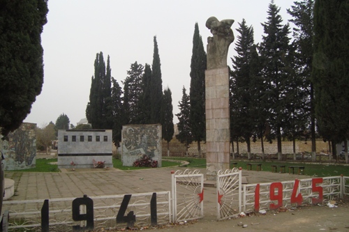 Oorlogsmonument Ashaghi #1