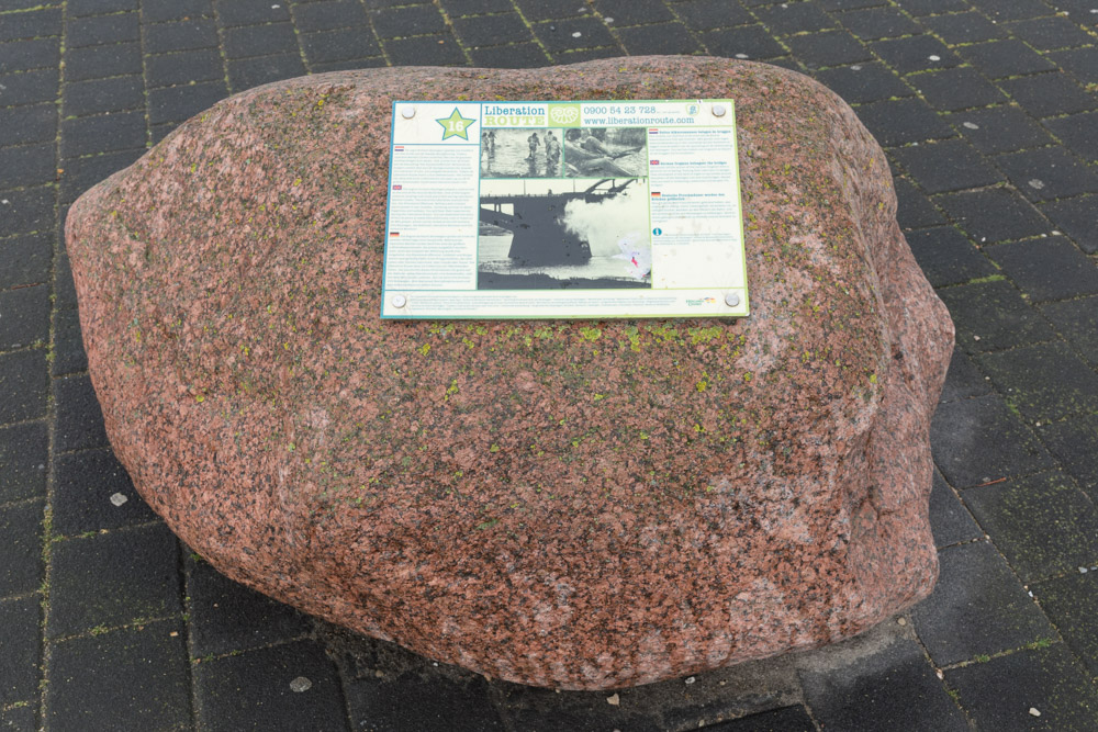 Liberation Route Marker 016: German frogmen beleaguer the bridges