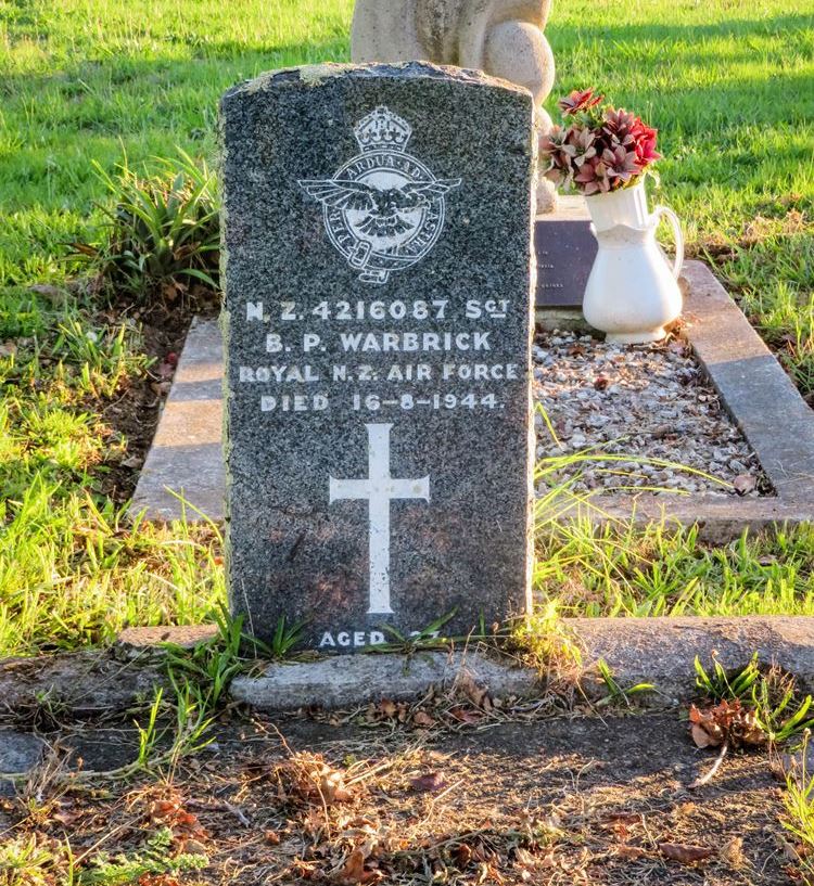 Commonwealth War Grave Tahuna Pa Road Maori Cemetery