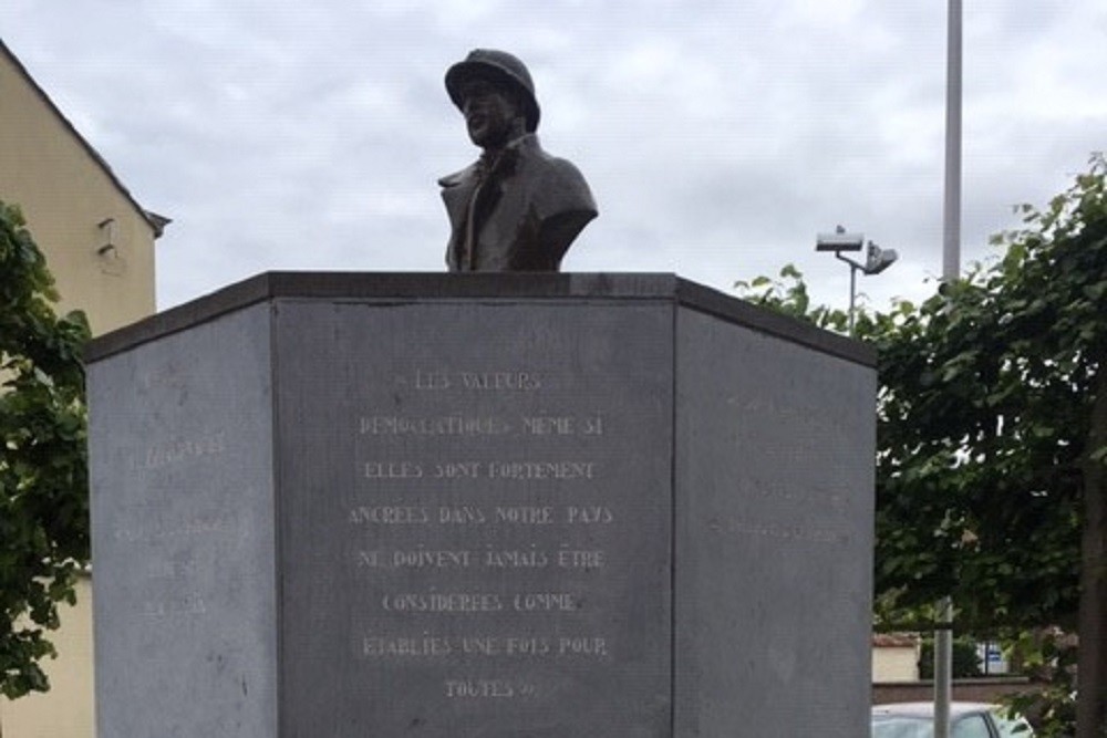 War Memorial La Hulpe #2