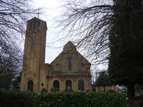 Oorlogsgraven van het Gemenebest Holy Trinity Churchyard #1