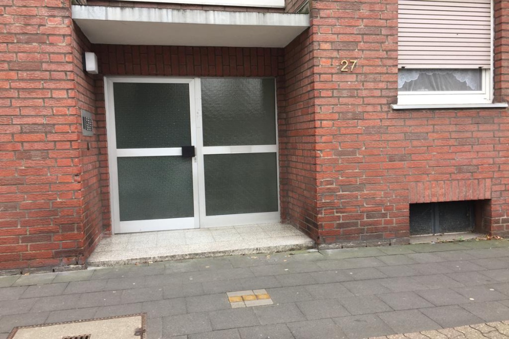 Stolpersteine Pastor-Boelitz-Straße 27 #3