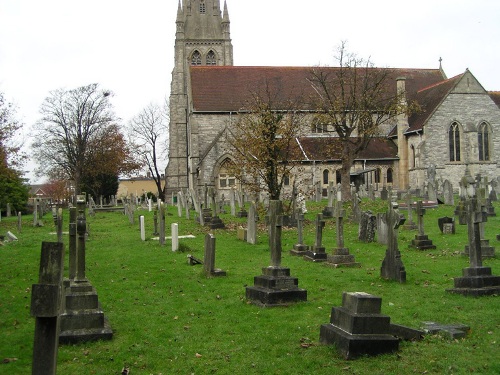 Commonwealth War Graves St Mary Churchyard