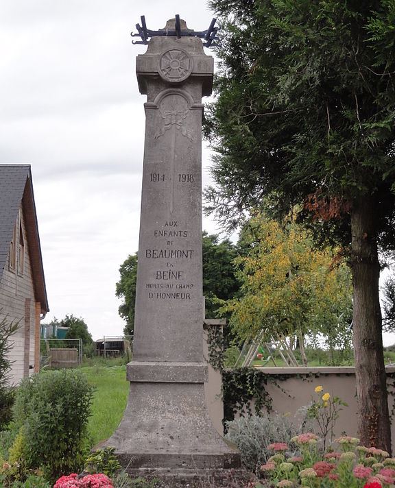 War Memorial Beaumont-en-Beine #1