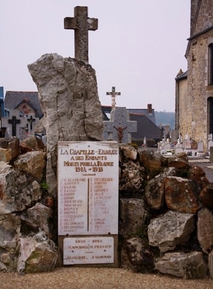 War Memorial La Chapelle-Erbrée #1